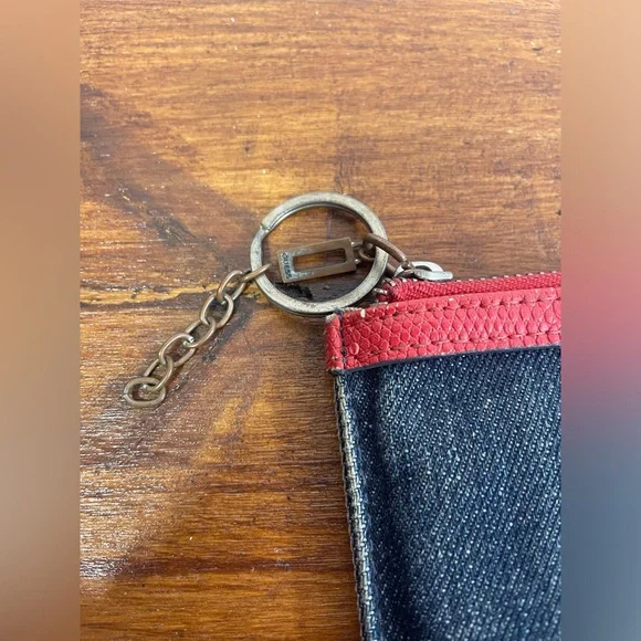 Guess Denim Vintage Logo Clutch Wallet with Card Slots and Zipper Closure GUC - Picture 12 of 14